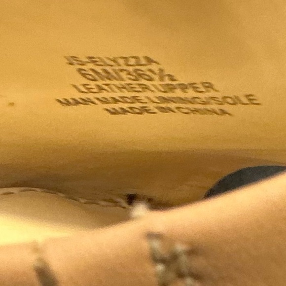 Jessica Simpson Tan Block Heels - Platform Slip-On (size 6M) - Picture 13 of 13